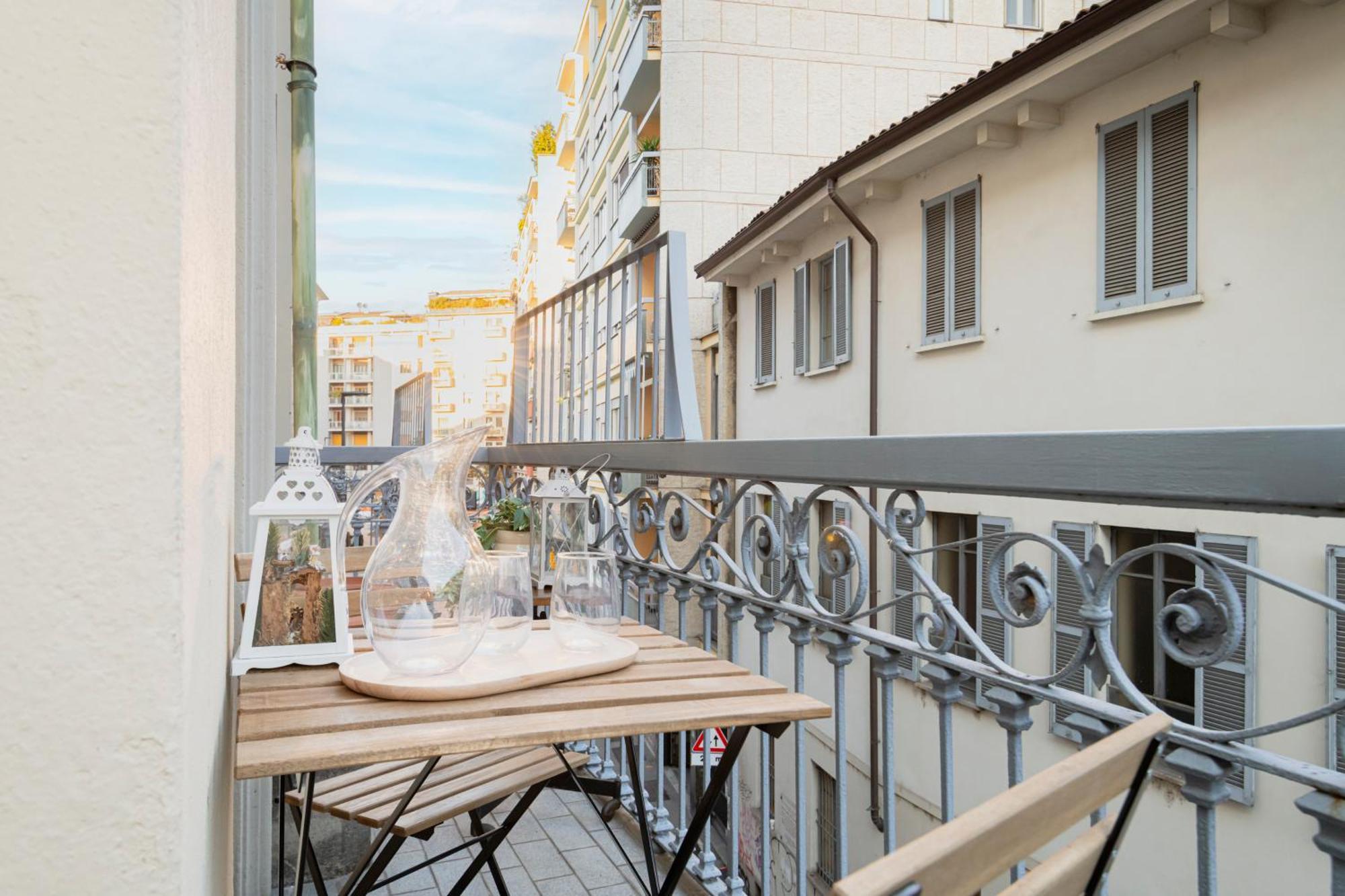 Easylife - Pearl With Balcony On Ticinese District *